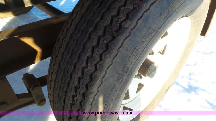 image for item K4512 2000 L&S Services TA500TK fuel trailer