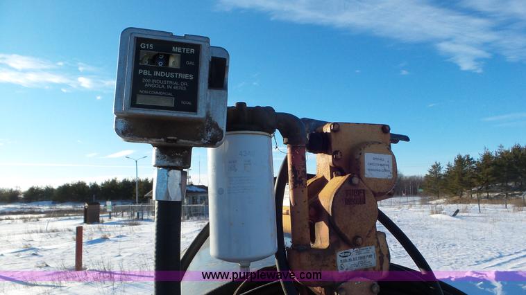 image for item K4512 2000 L&S Services TA500TK fuel trailer