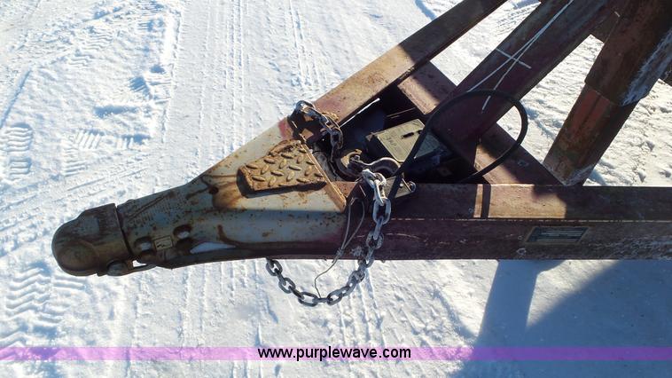 image for item K4513 2000 ABU equipment trailer