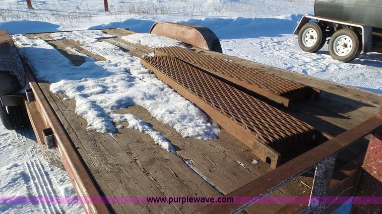 image for item K4513 2000 ABU equipment trailer