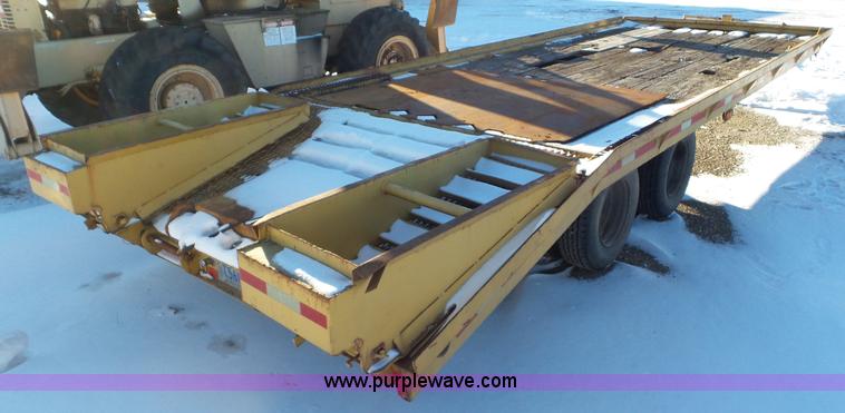 image for item K4515 1981 Towmaster equipment trailer