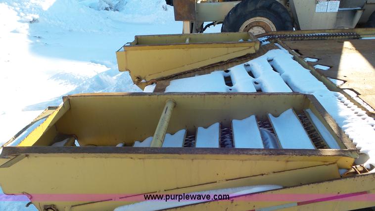 image for item K4515 1981 Towmaster equipment trailer