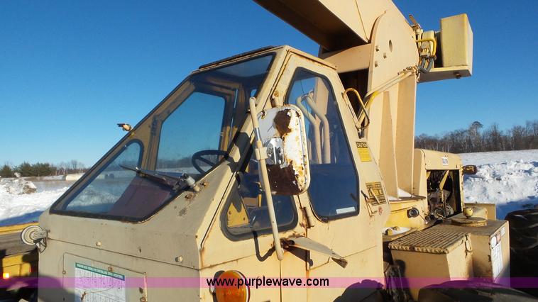 image for item K4516 Galion Series A crane