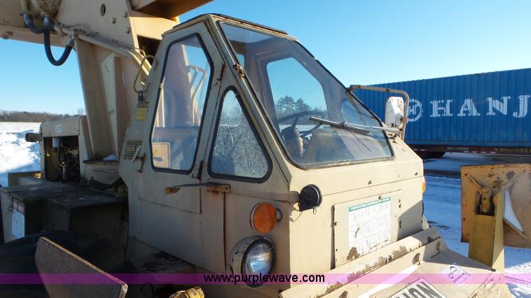 image for item K4516 Galion Series A crane