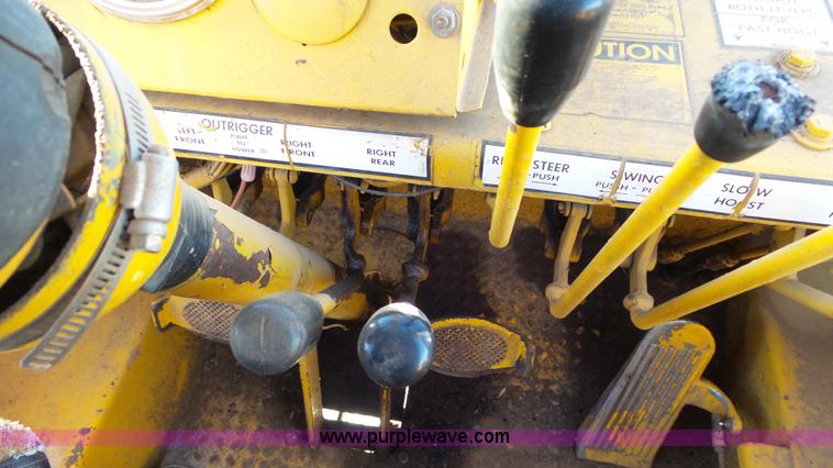 image for item K4516 Galion Series A crane