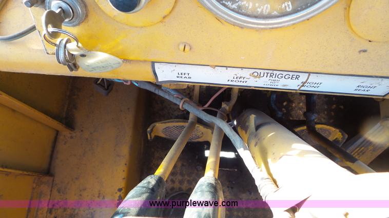 image for item K4516 Galion Series A crane