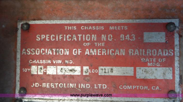 image for item K4517 1988 JD Bertolini BSF45S container trailer