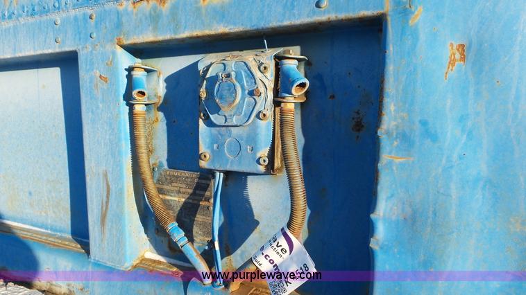 image for item K4518 1982 Fruehauf FBZ9-F2-45 dry van trailer