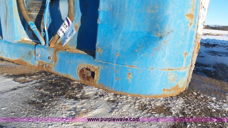 image for item K4518 1982 Fruehauf FBZ9-F2-45 dry van trailer