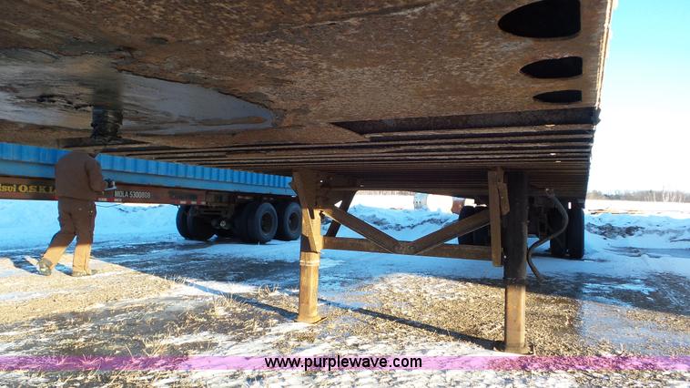 image for item K4518 1982 Fruehauf FBZ9-F2-45 dry van trailer