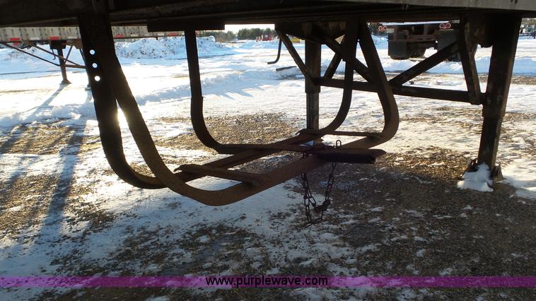 image for item K4519 1973 Fruehauf FB8-F2-45 dry van trailer