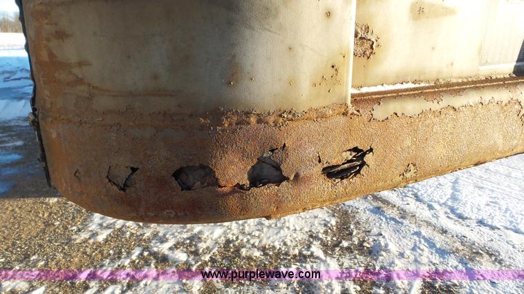 image for item K4519 1973 Fruehauf FB8-F2-45 dry van trailer