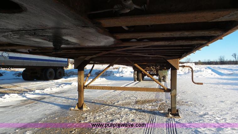 image for item K4520 1995 Peerless walking floor trailer