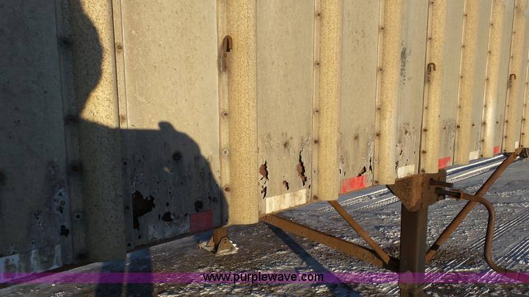 image for item K4520 1995 Peerless walking floor trailer