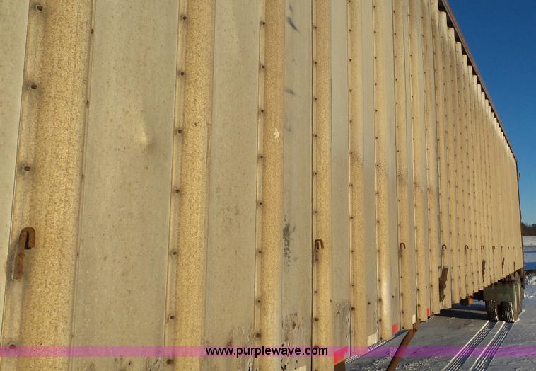 image for item K4520 1995 Peerless walking floor trailer