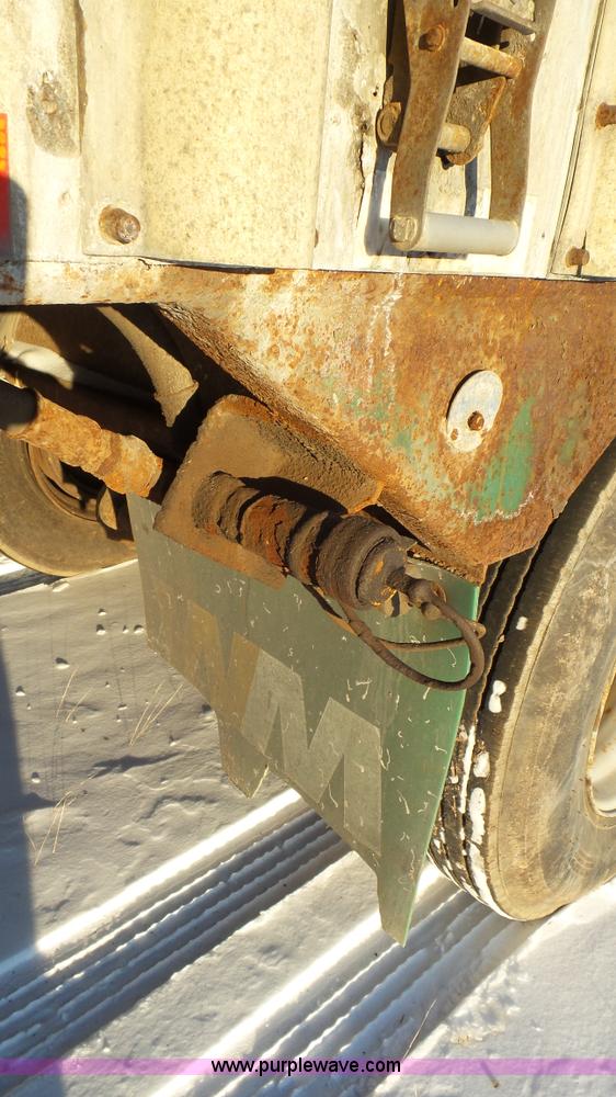 image for item K4520 1995 Peerless walking floor trailer