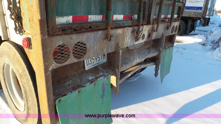image for item K4520 1995 Peerless walking floor trailer