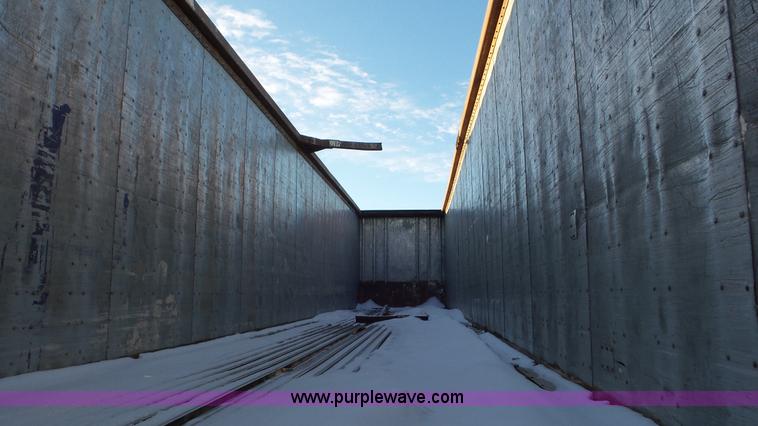 image for item K4520 1995 Peerless walking floor trailer