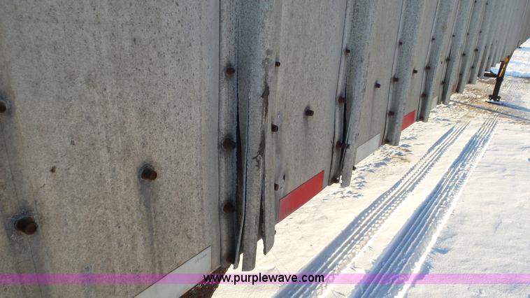 image for item K4520 1995 Peerless walking floor trailer