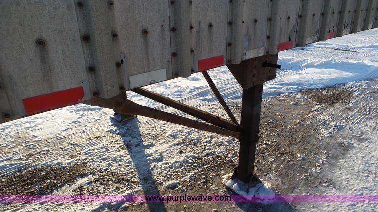 image for item K4520 1995 Peerless walking floor trailer