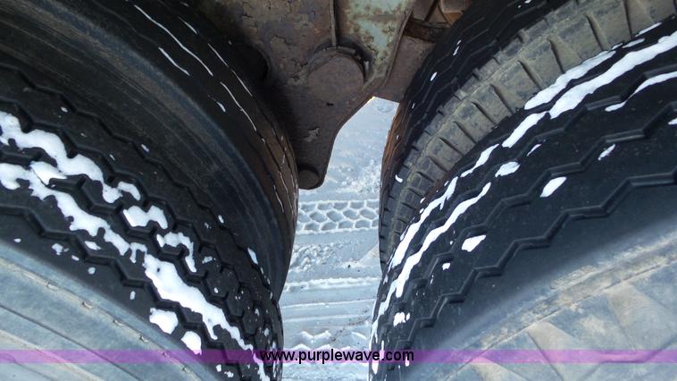 image for item K4521 1980 Fruehauf FB8-F2-45 dry van trailer