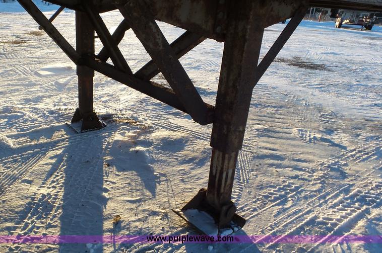 image for item K4521 1980 Fruehauf FB8-F2-45 dry van trailer