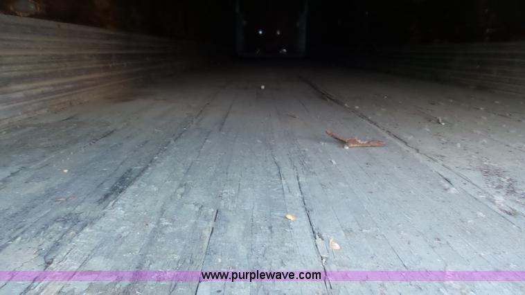 image for item K4523 1972 Fruehauf FG6-F2-40 dry van trailer