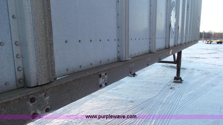 image for item K4523 1972 Fruehauf FG6-F2-40 dry van trailer