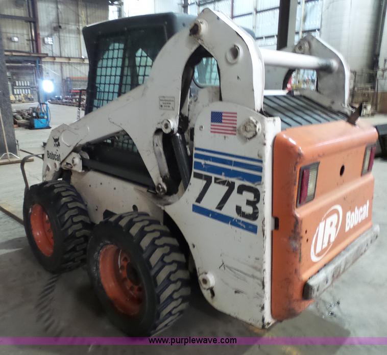 image for item K4537 2001 Bobcat 773 skid steer