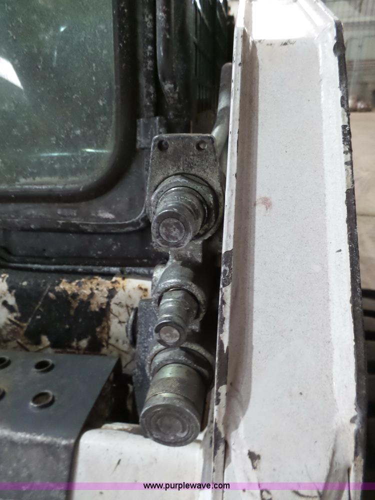 image for item K4537 2001 Bobcat 773 skid steer