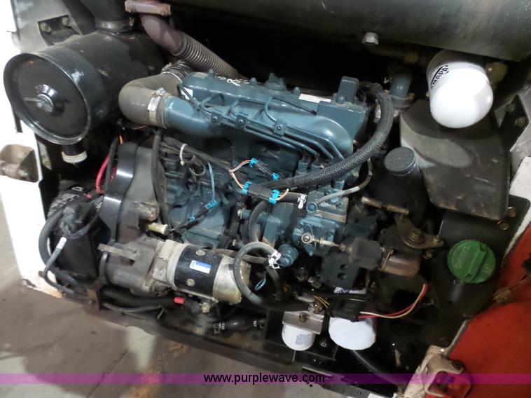 image for item K4537 2001 Bobcat 773 skid steer