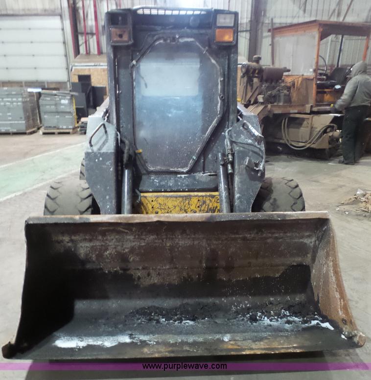 image for item K4540 2003 New Holland LS190 skid steer