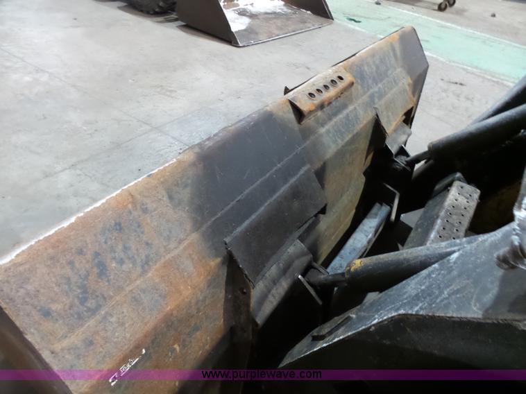 image for item K4540 2003 New Holland LS190 skid steer