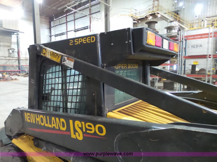 image for item K4540 2003 New Holland LS190 skid steer