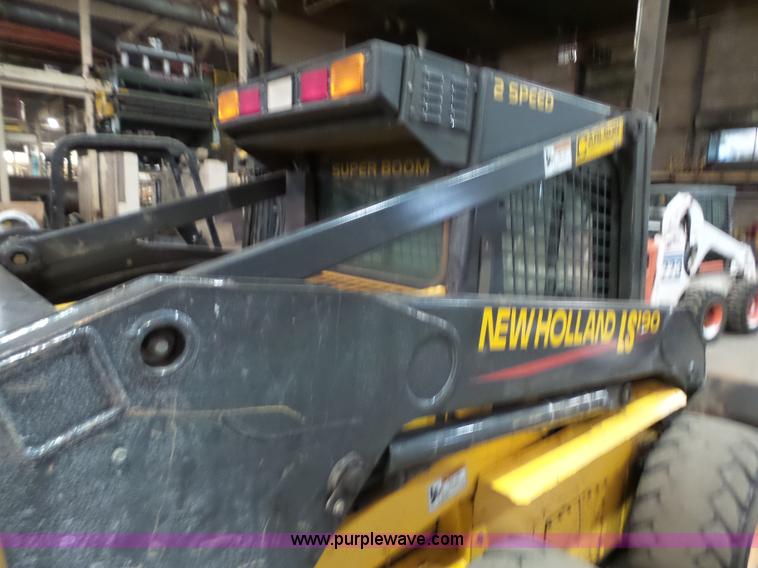 image for item K4540 2003 New Holland LS190 skid steer