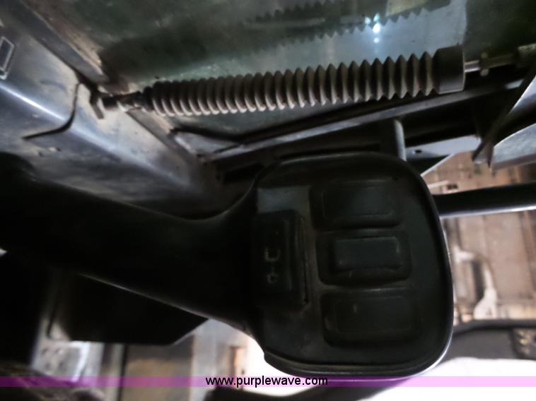 image for item K4540 2003 New Holland LS190 skid steer