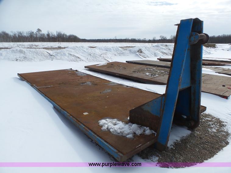 image for item K4561 Hook truck flatbed