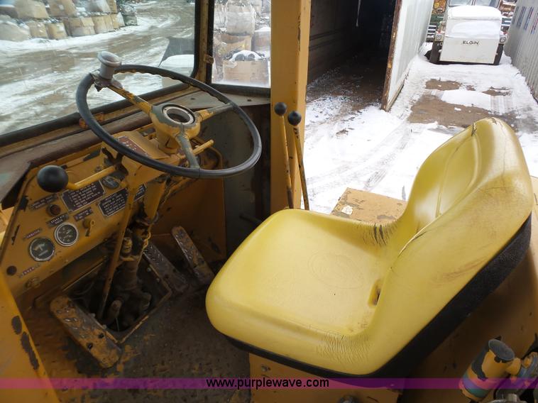 image for item K4564 1973 Fiat-Allis 645M wheel loader