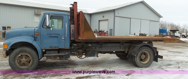 image for item K4570 1993 International 4900 hook bed truck