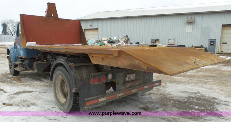 image for item K4570 1993 International 4900 hook bed truck