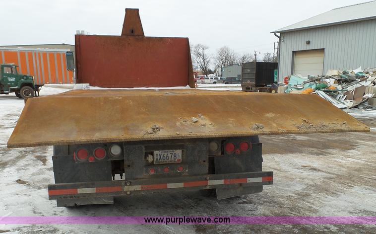 image for item K4570 1993 International 4900 hook bed truck