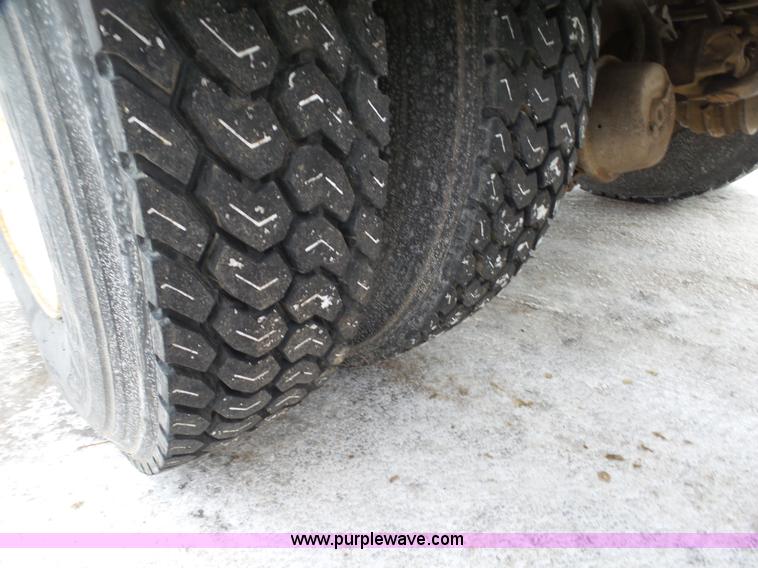 image for item K4570 1993 International 4900 hook bed truck