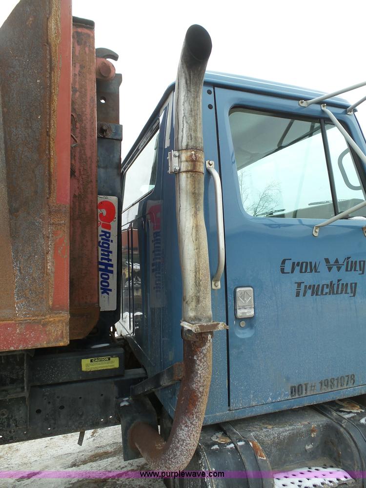 image for item K4570 1993 International 4900 hook bed truck