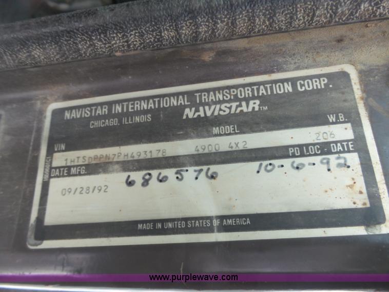 image for item K4570 1993 International 4900 hook bed truck