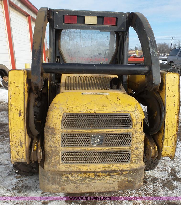 image for item K4573 1999 John Deere 240 skid steer