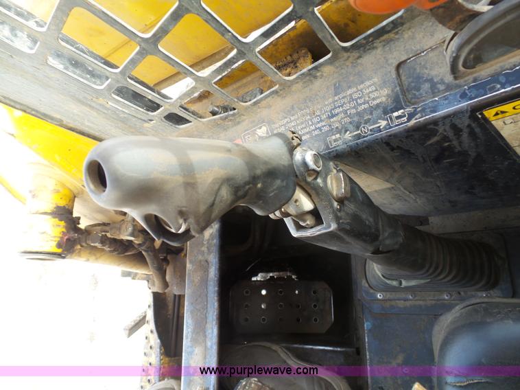 image for item K4573 1999 John Deere 240 skid steer