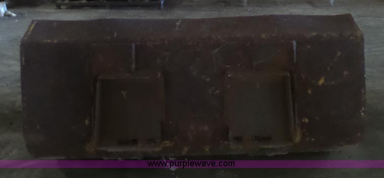 image for item K4573 1999 John Deere 240 skid steer