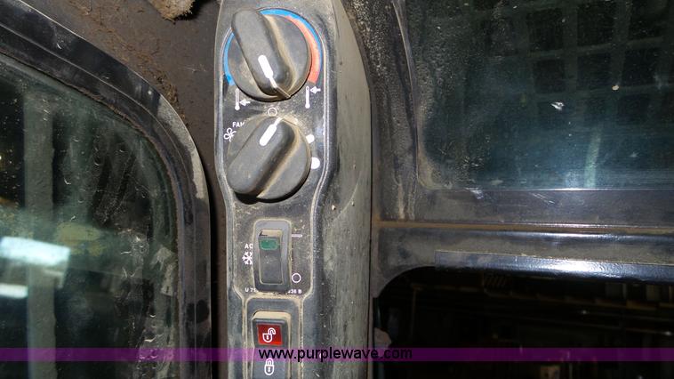 image for item K4574 2008 Case 435 Series 3 skid steer