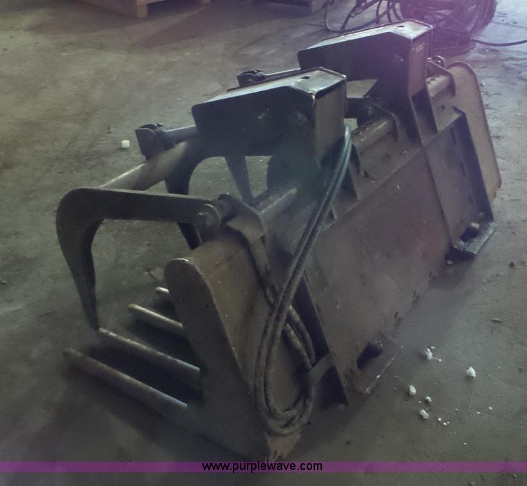 image for item K4575 Melroe/Ingersoll skid steer rock grapple bucket