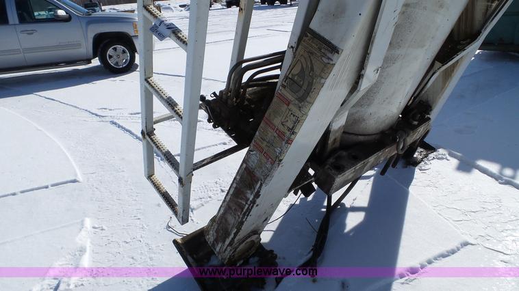 image for item K4577 2000 IMT 16000 Series II crane